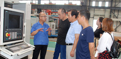 三門峽市發改委考察團來星火機床公司考察