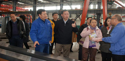 國家發改委調研組來星火機床公司調研