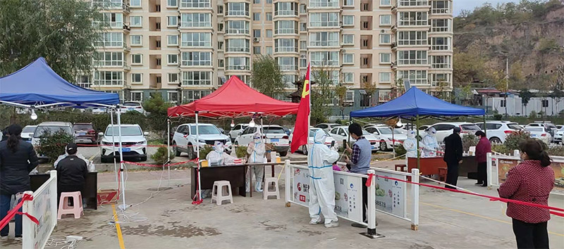 星火職工醫(yī)院醫(yī)護(hù)人員白衣執(zhí)甲上“疫”線(xiàn) 逆行而動(dòng)守平安