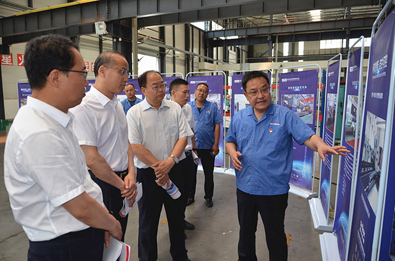 甘肅省人大常委會考察組一行來星火機(jī)床公司調(diào)研