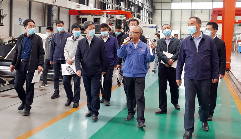 省委黨校中青年干部培訓一班第一社會調研組來星火機床公司調研