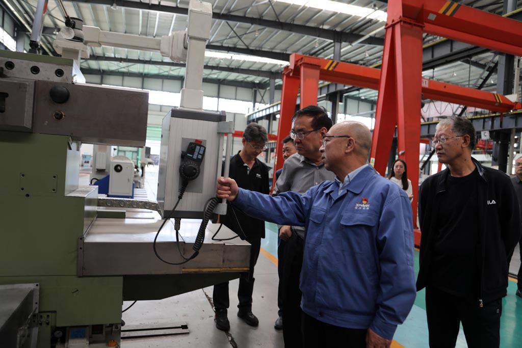 遼寧省朝陽(yáng)市政協(xié)考察組來(lái)星火公司參觀