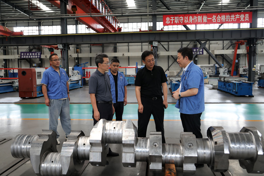 省工信廳副廳長王超蒞臨星火數控調研指導