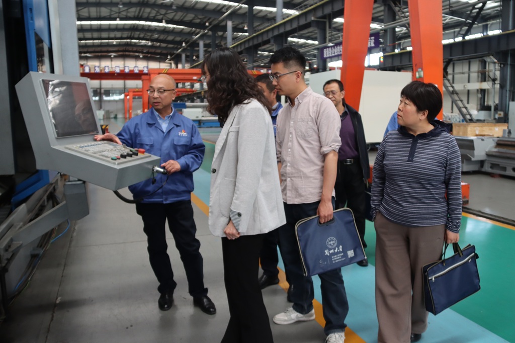 天水開放大學副校長馬賽力一行蒞臨星火數控調研